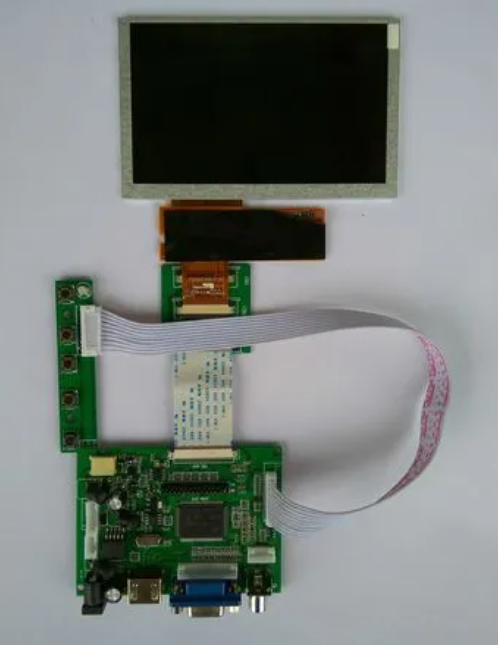 液晶屏驅(qū)動板接口定義-15.6寸的屏有多大